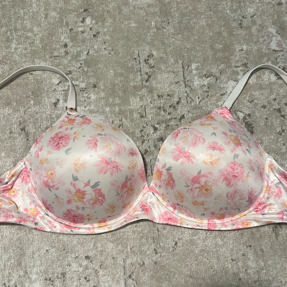 VS Nursing Bra - Victoria’s Secret breastfeeding bra